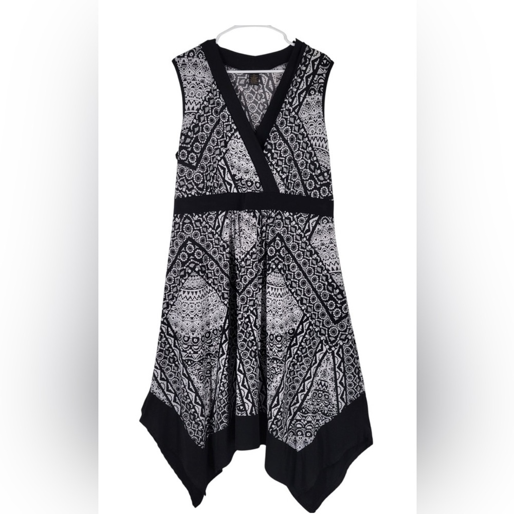 Susan Lawrence Black and White Patterned handkerchief Dress